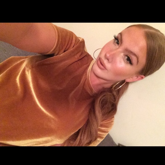 ASOS Yellow Gold Velvet Velour T Shirt Top Sz 4 - Picture 1 of 5